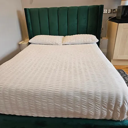 Centre Location On Corn Street