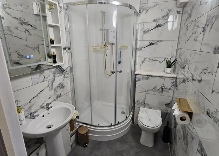 Centre Location On Corn Street